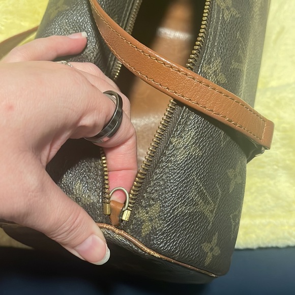 LV MONOGRAM PAPILLON VINTAGE BAG WITH LOCK AND KEY#302 AND LV PAPER CARD HOLDER! - Picture 13 of 15